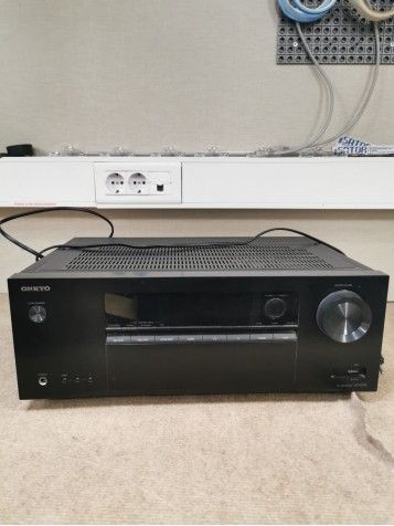 Onkyo HT-R395 Averiado para Repuestos