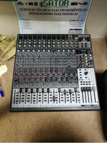 Behringer Xenyx 2442 Fx Averiado