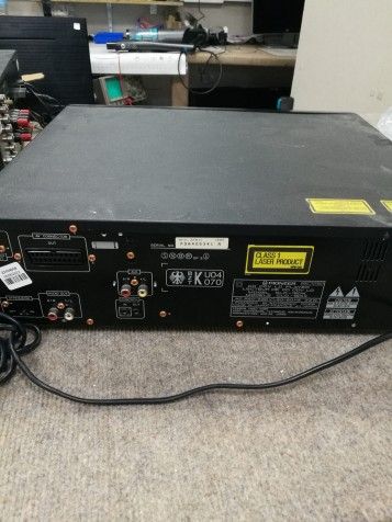 Pioneer CD CDV LD Player CLD-160K Averiado